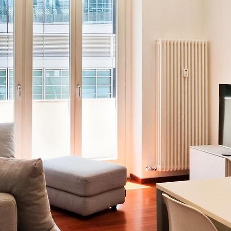 Joivy Superb Flat, 2 Balconies & Skyscrapers View Leilighet Milano Eksteriør bilde